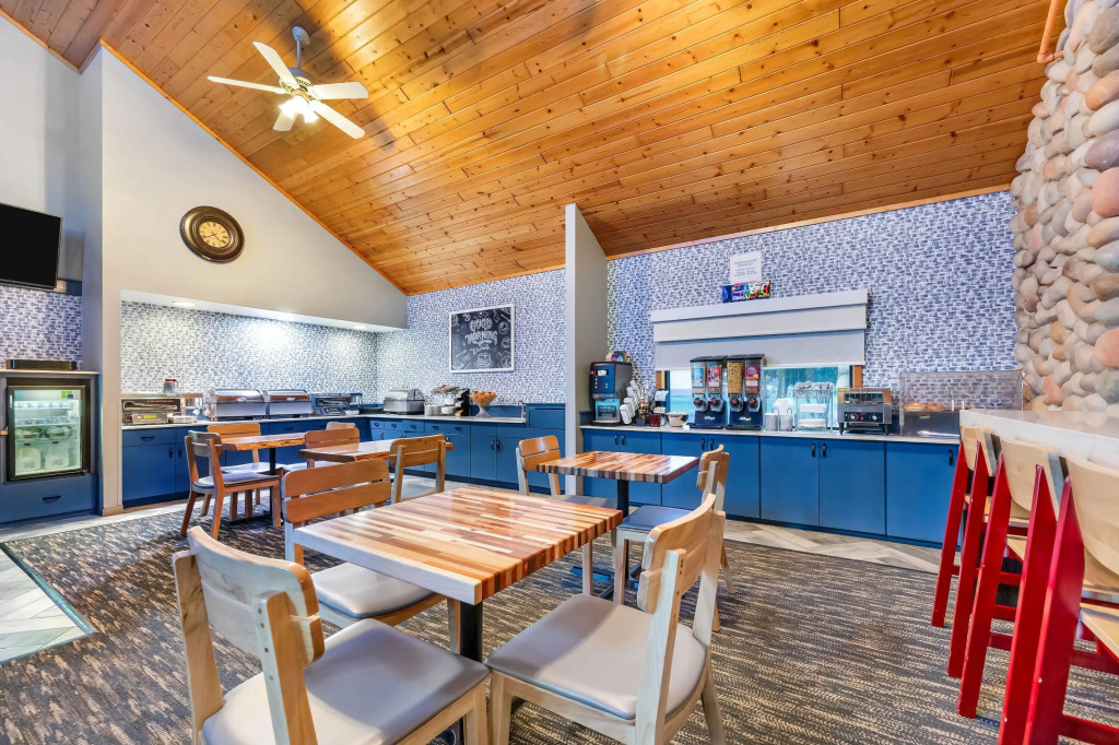 AmericInn by Wyndham Wisconsin Dells