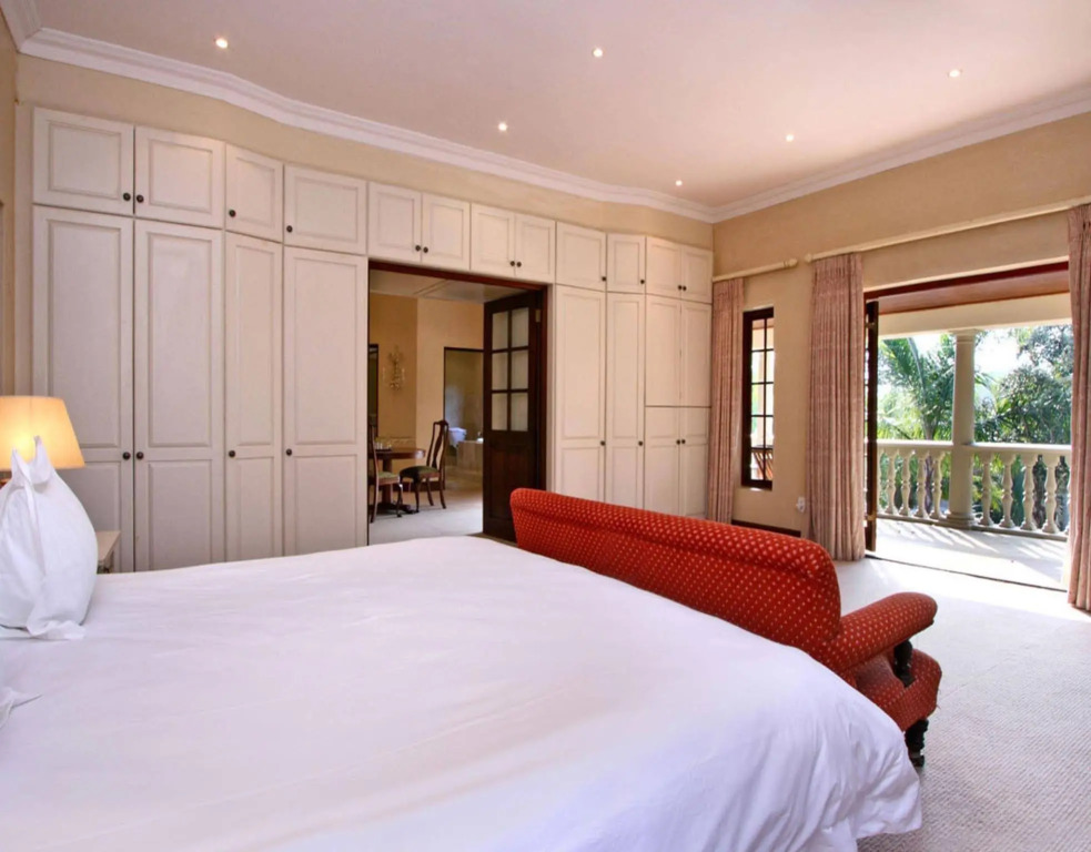 Ibis House