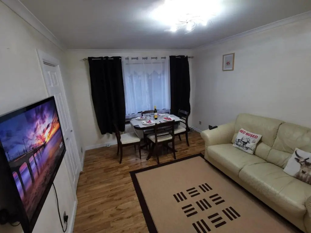Glasgow Apartment