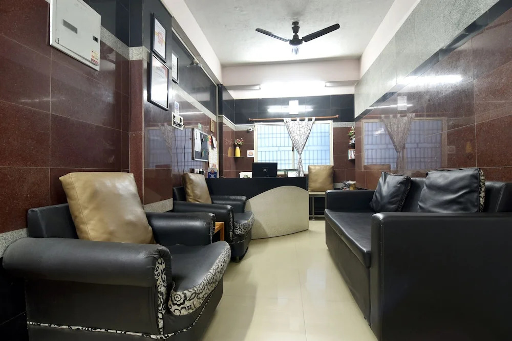 ROYAL GREEN AIRPORT TRANSIT ACCOMMODATION