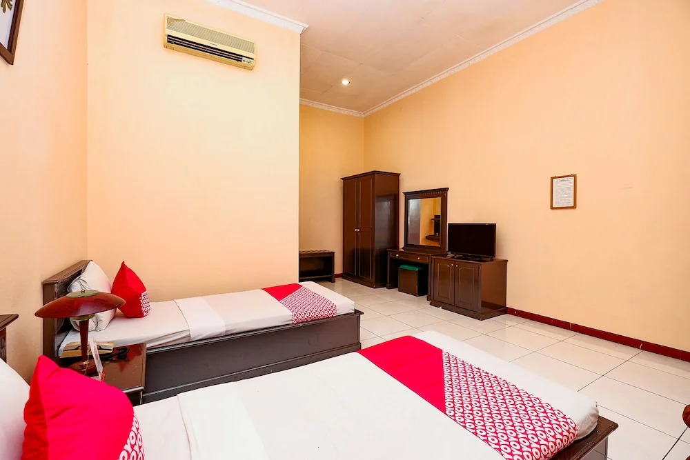 Hotel Wijaya by OYO Rooms