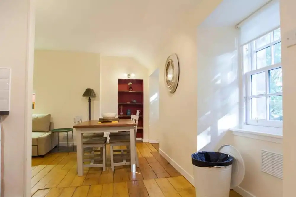 Cosy 2 Bedroom Apartment In Heart Of The City