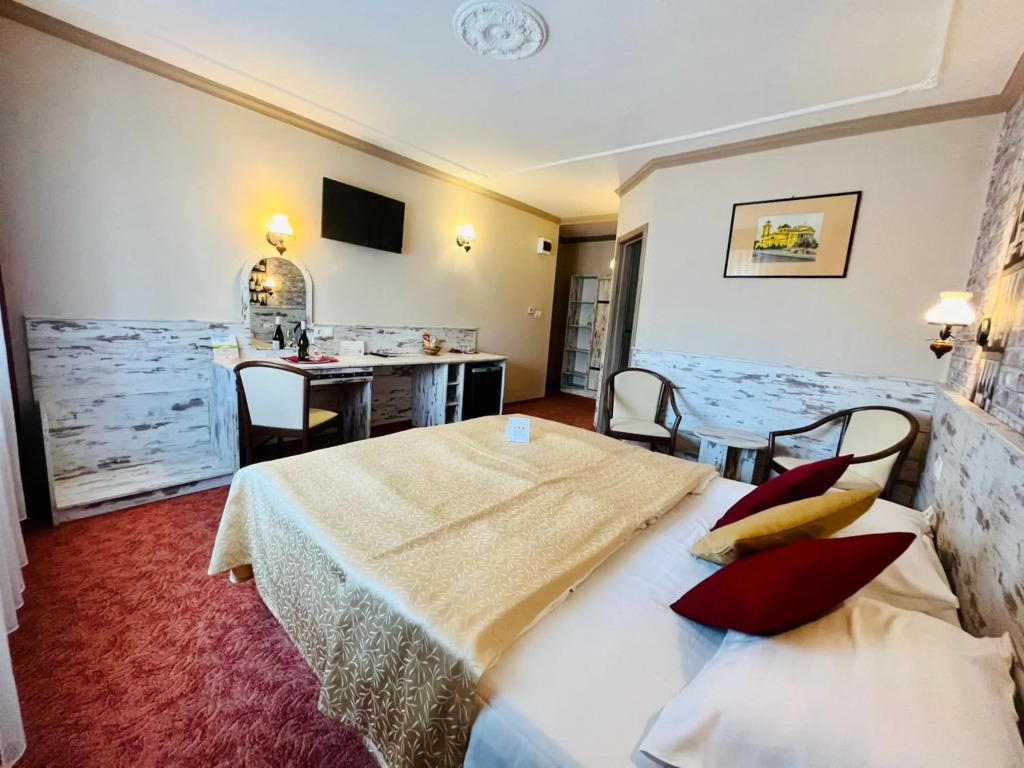Hotel Korona Wellness, Rendezvény és Borszálloda