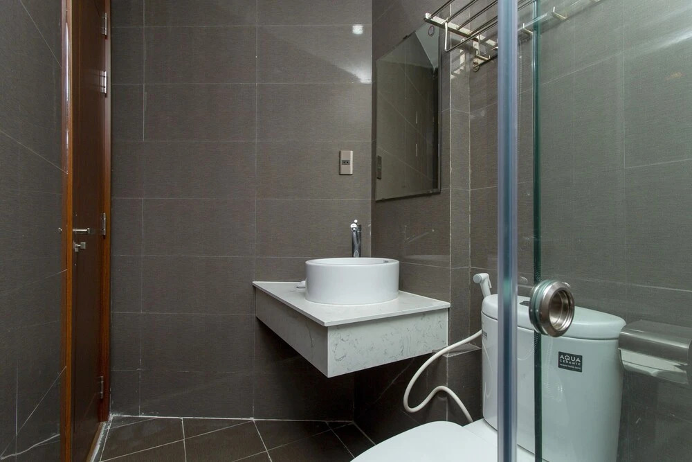 OYO 989 Hoang Anh Hotel