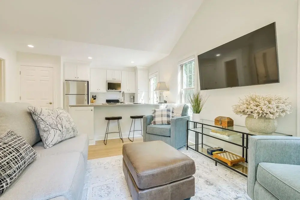 Beautiful Raleigh Cottage Rental: 5 Mi to Downtown