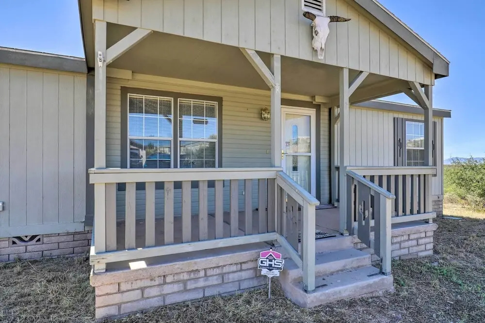 Quiet Tombstone Retreat ~ 3 Mi to Historic Dtwn!