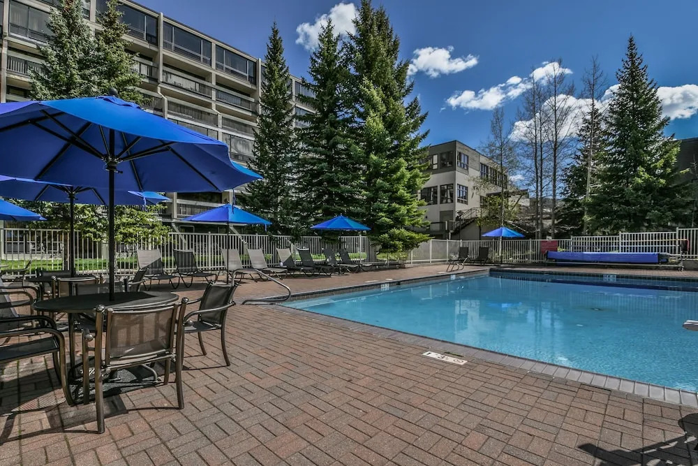 Lakeside 1476