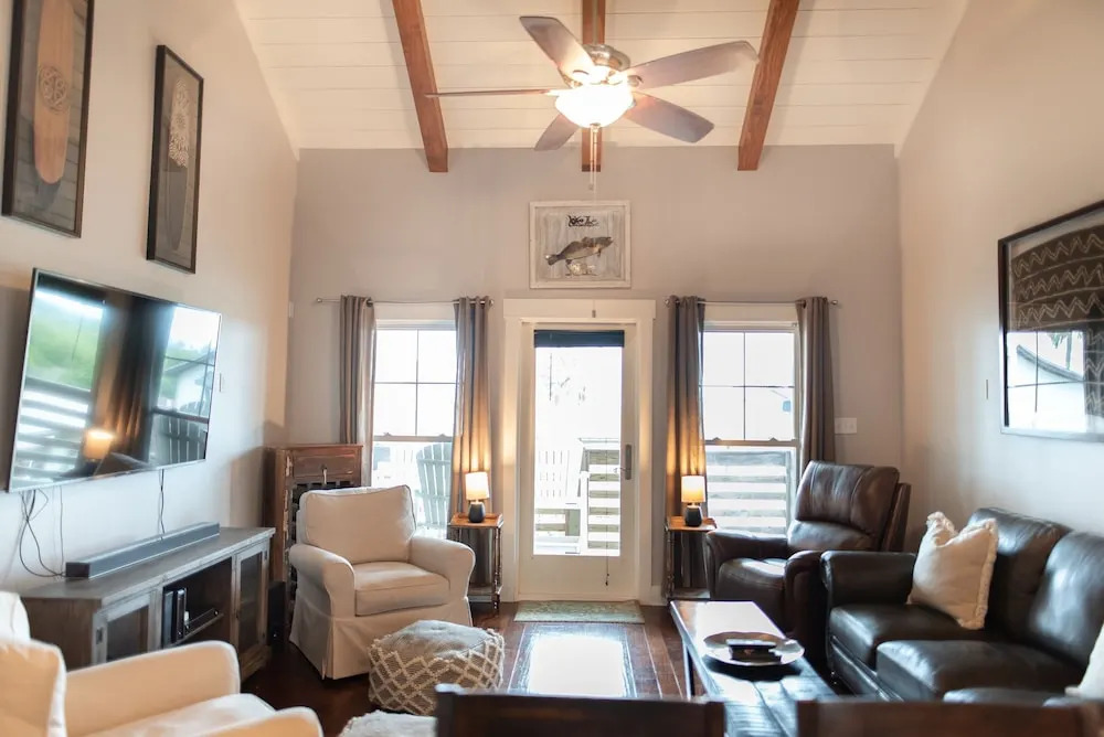 Beach Comber 2 Bedroom Condo