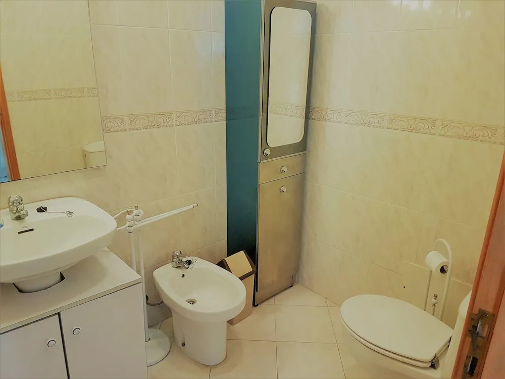 Caparica Quiet Rooms by Host-Point