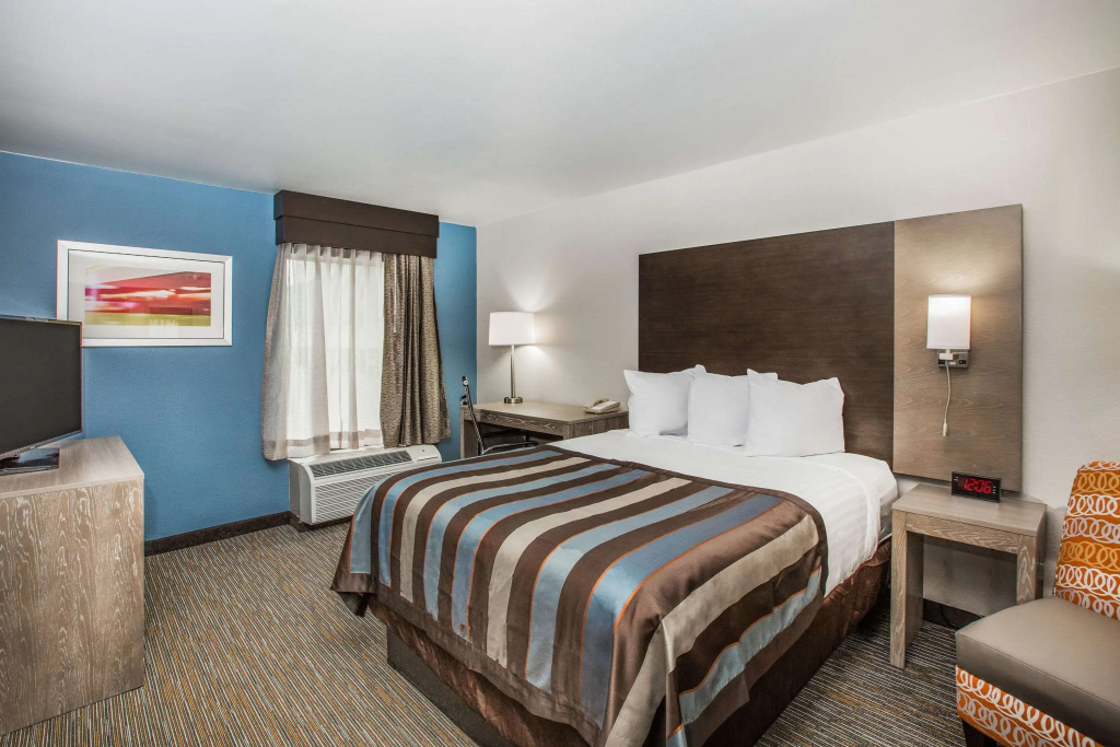 Wingate by Wyndham Louisville Airport Expo Center