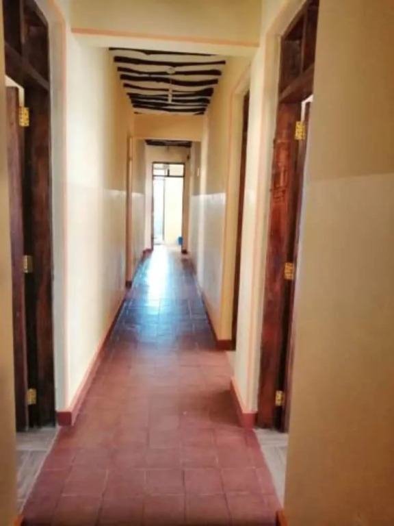 Diani Travelers Guest House