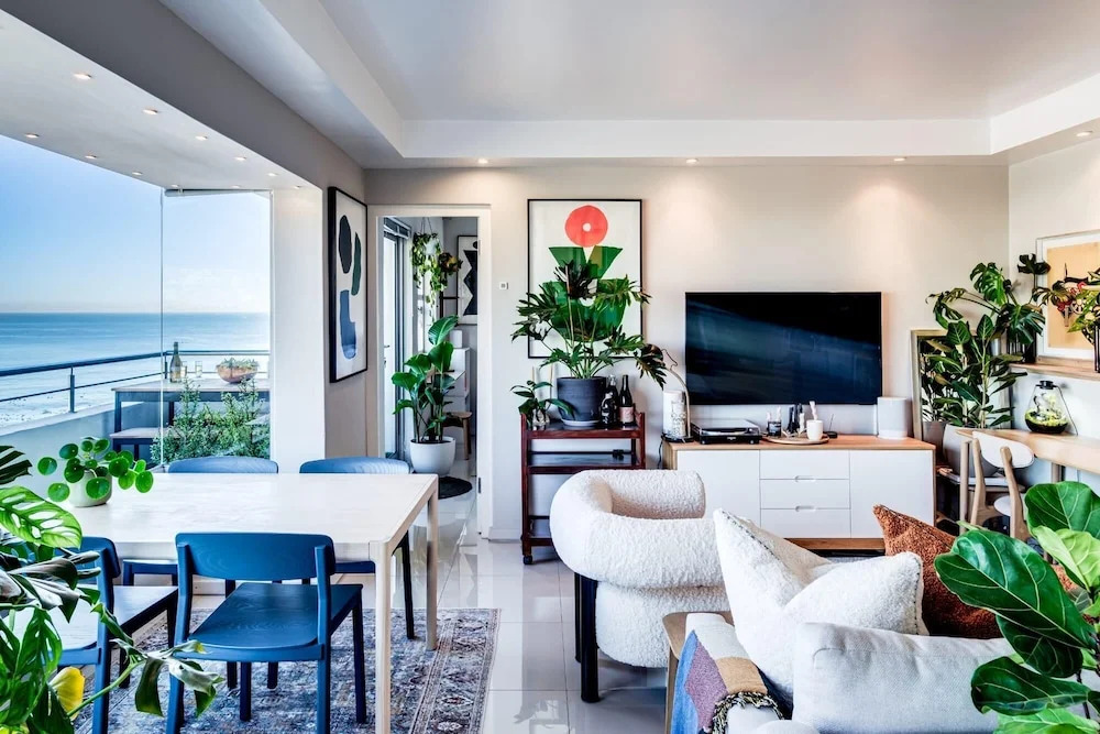 Extraordinary Stay in Mouille Point The Apartment