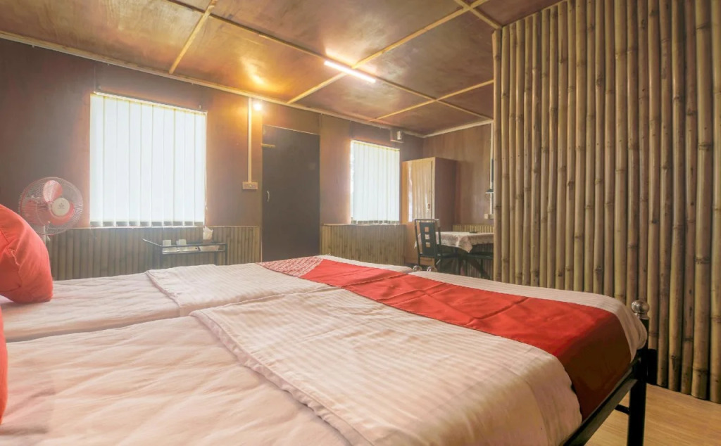 Cafe Umbir & Stay In by OYO Rooms