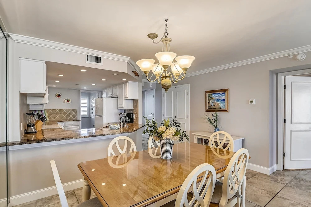 Inlet Reef 516 2 Bedroom Condo by RedAwning