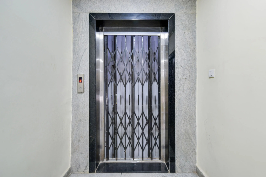 Super Townhouse Hitech City Madhapur
