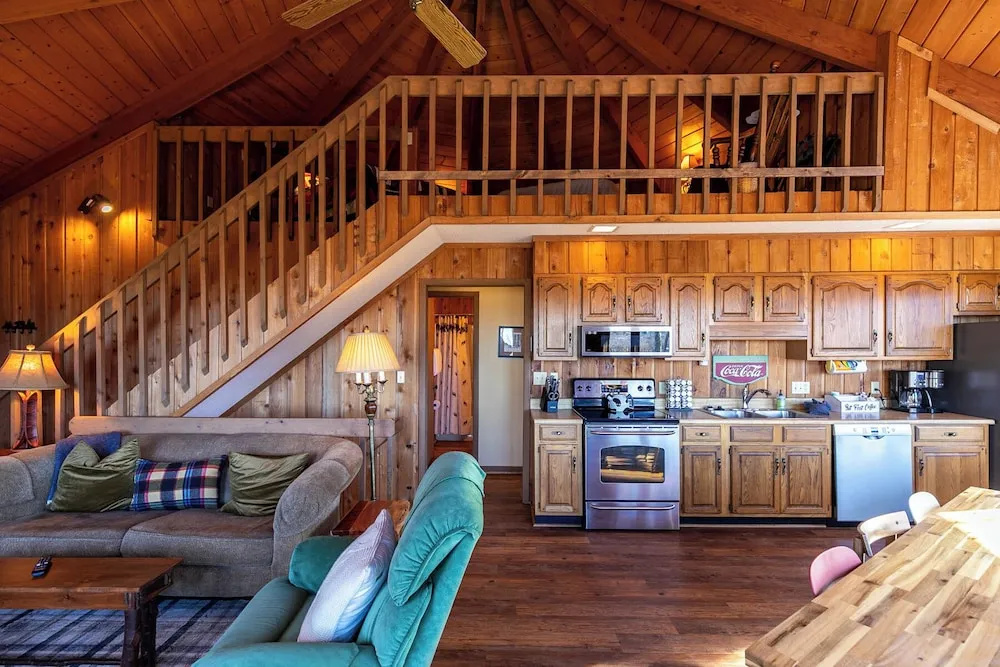 Vista 360 - Roundhouse With Views, AC, 1mi From Beech Ski