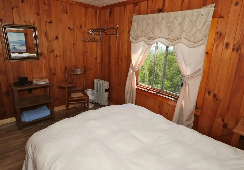Alpine Inn