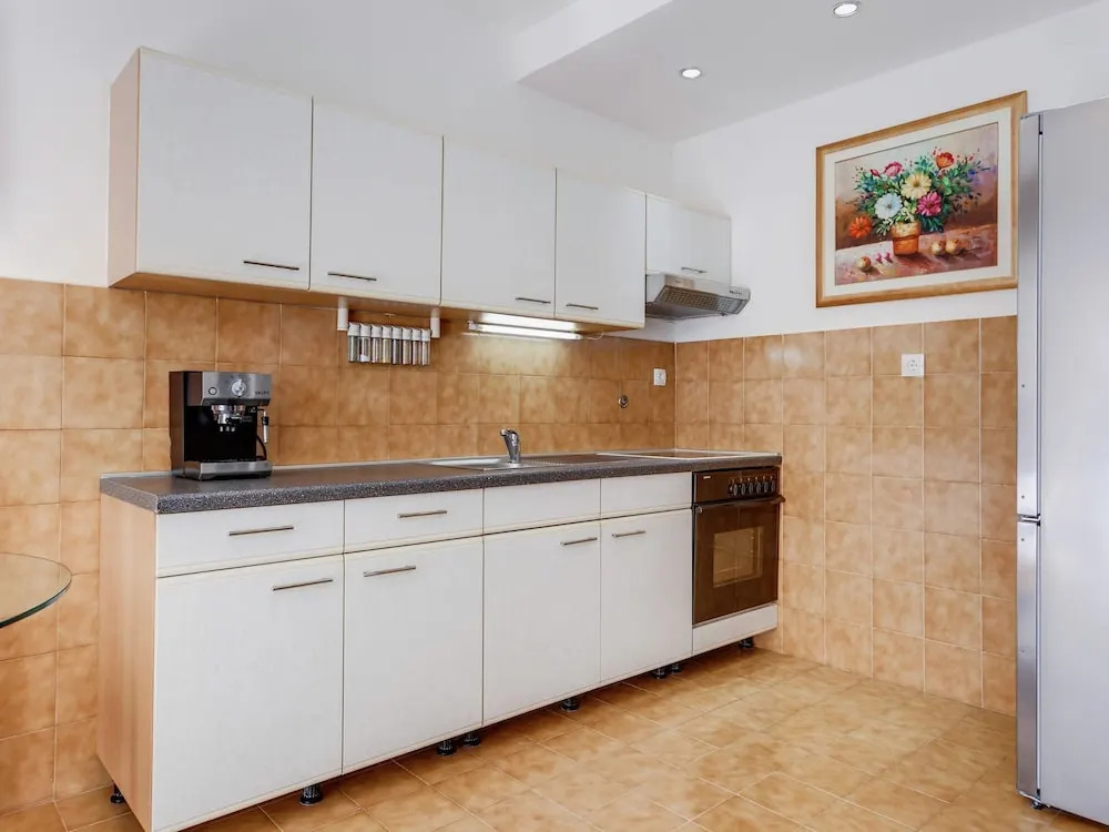 Modern Holiday Home in Podstrana Near the Beach