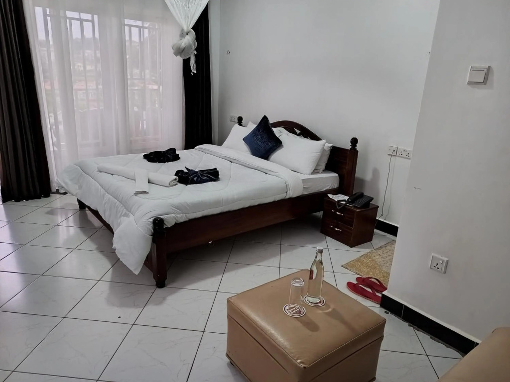 INZOZI AFRICA HOUSE B&B-Gishushu