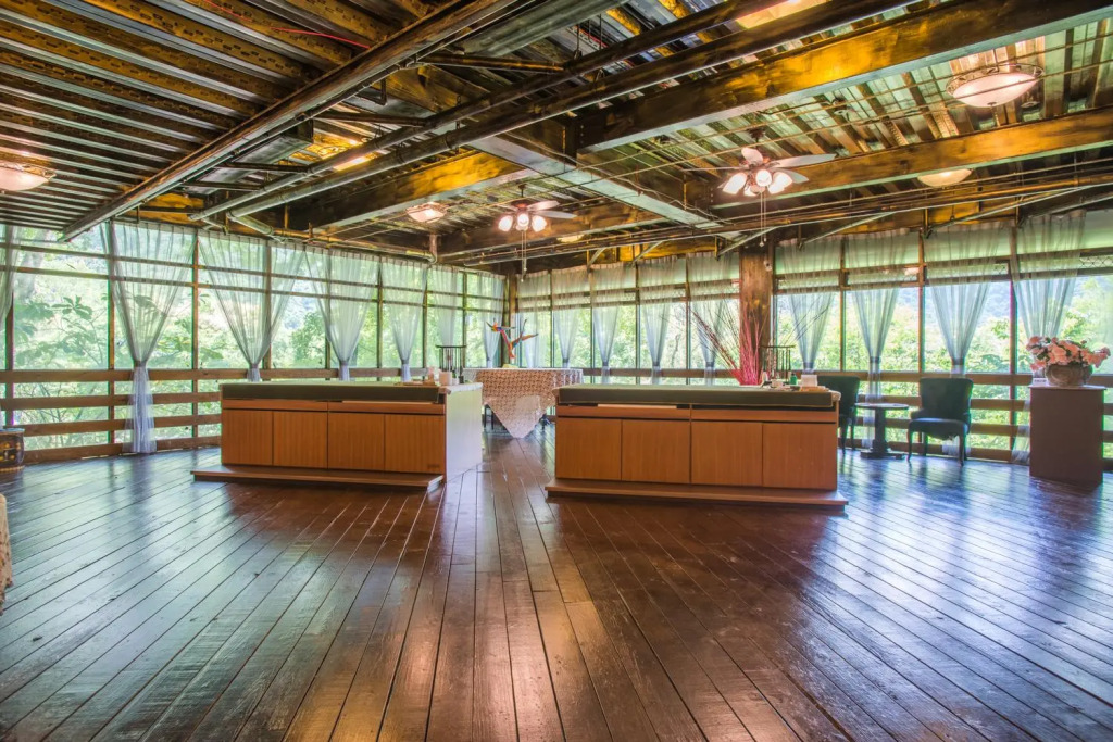 Cedarwood Villa