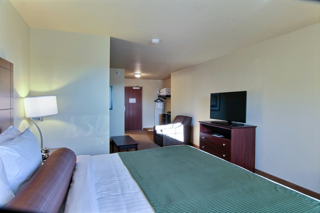 Cobblestone Hotel & Suites - Beulah