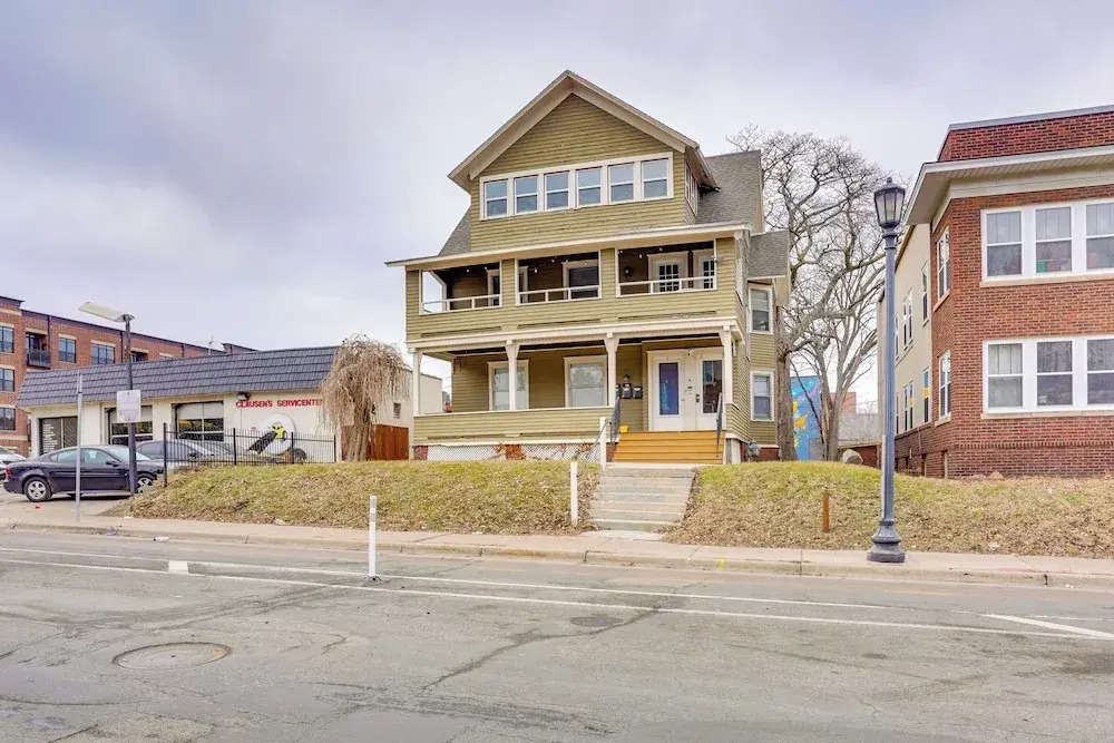 Cozy Minneapolis Apartment, 1 Mi to Downtown!