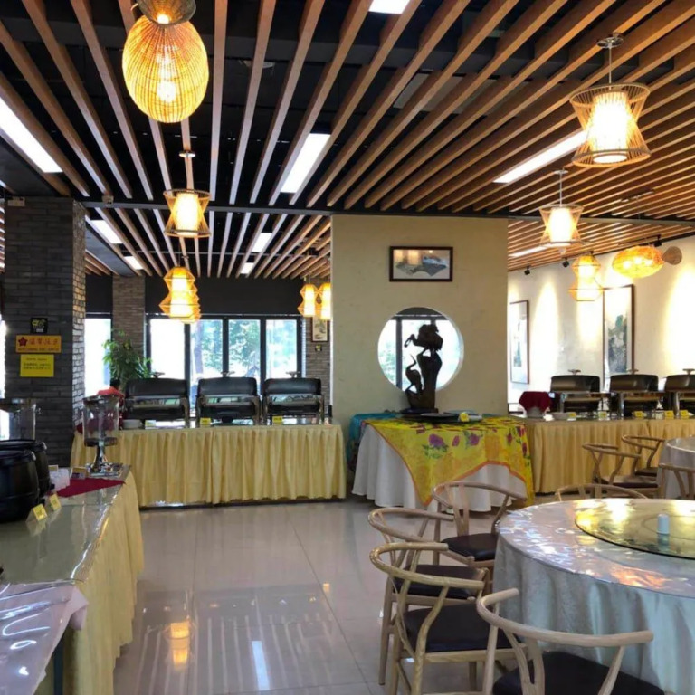 China Town Riverside Garden View Hotel