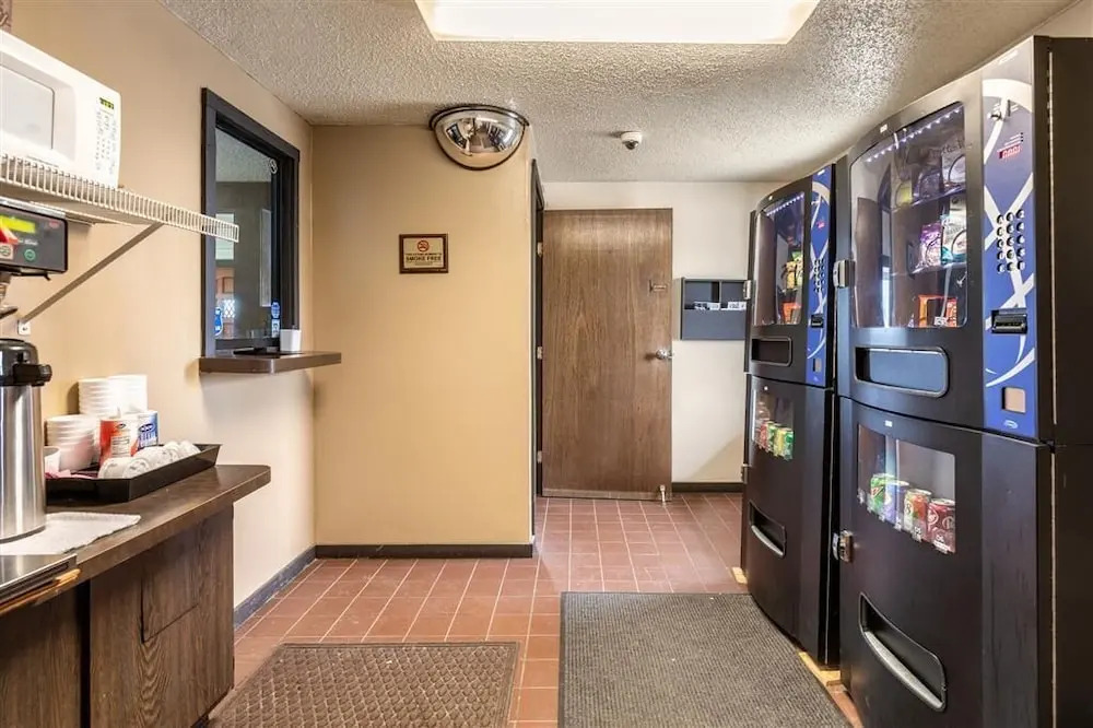 Value Inn Kenosha West