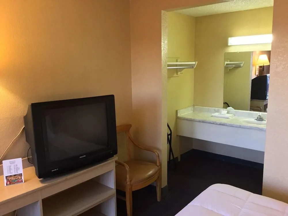 Minsk Hotels - Extended Stay, I-10 Tucson Airport