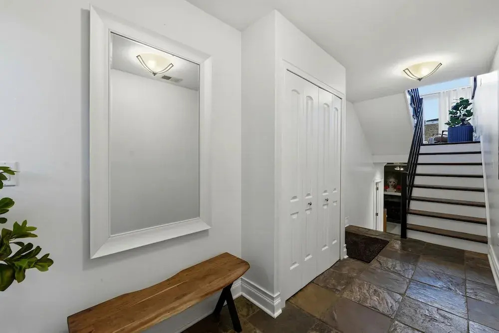 Modern 4-bedroom Townhouse in River West