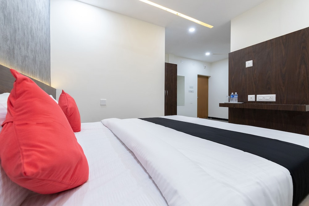 Capital O 41866 Hotel Metro Palace