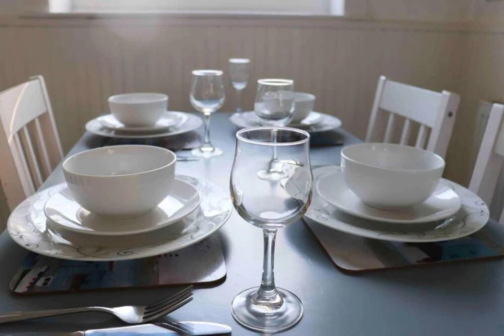 Cheerful 2 bedroom residential home