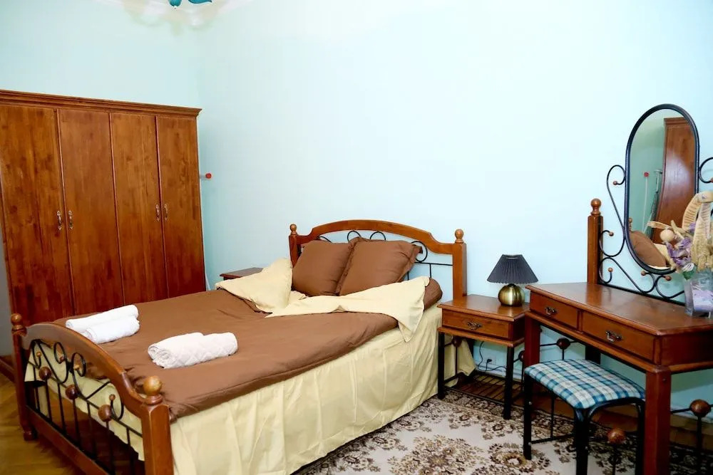 Amiryan Apart And Tours