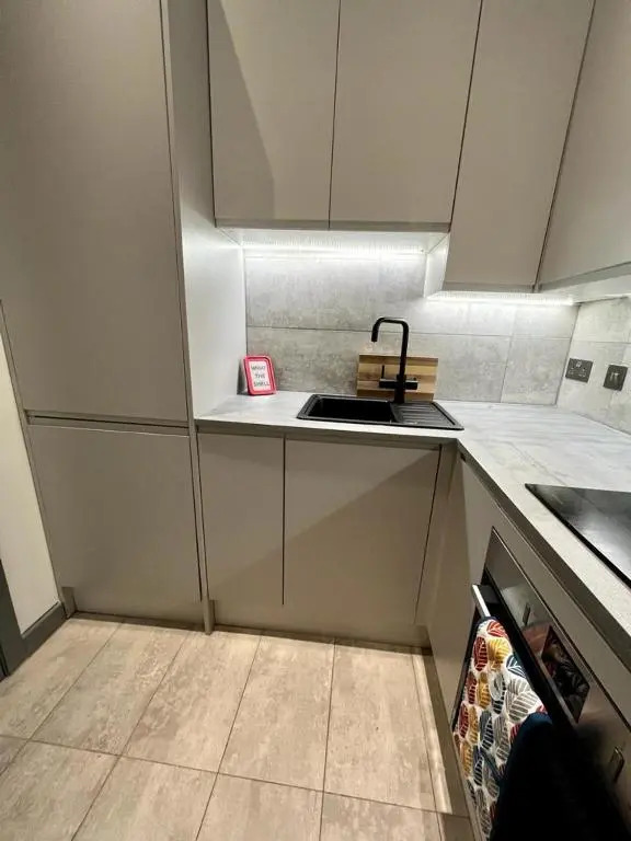 NEW - Luxury 1 bed Apt in West End