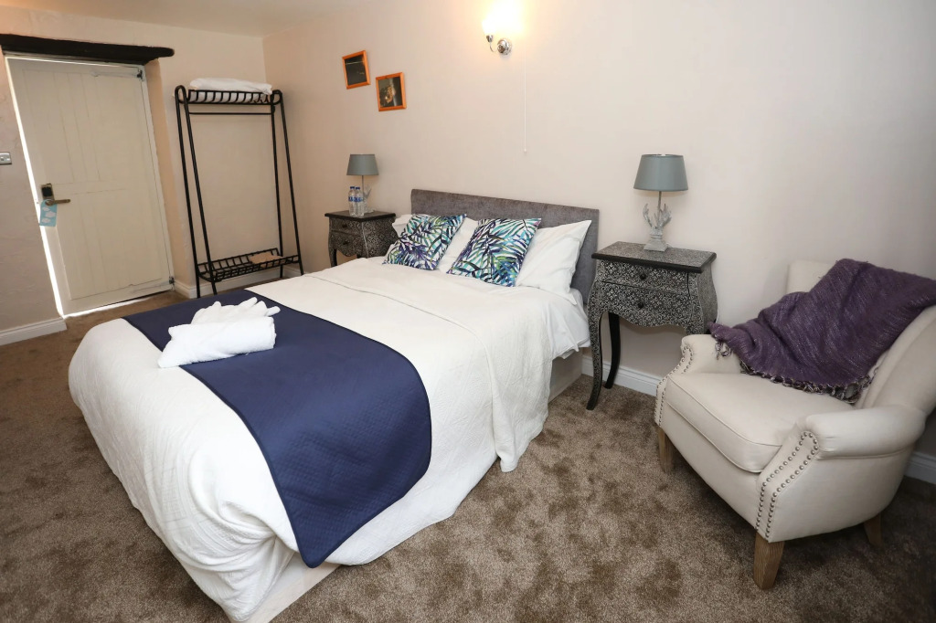 Merrymouth Inn