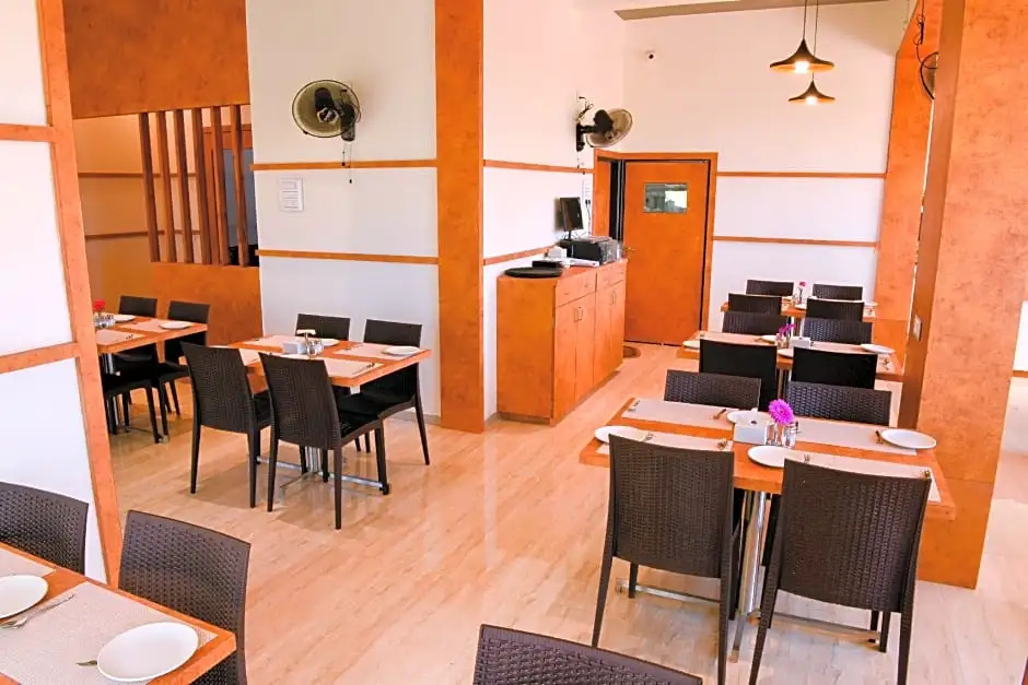 Malvan's Aishwarya Hotel