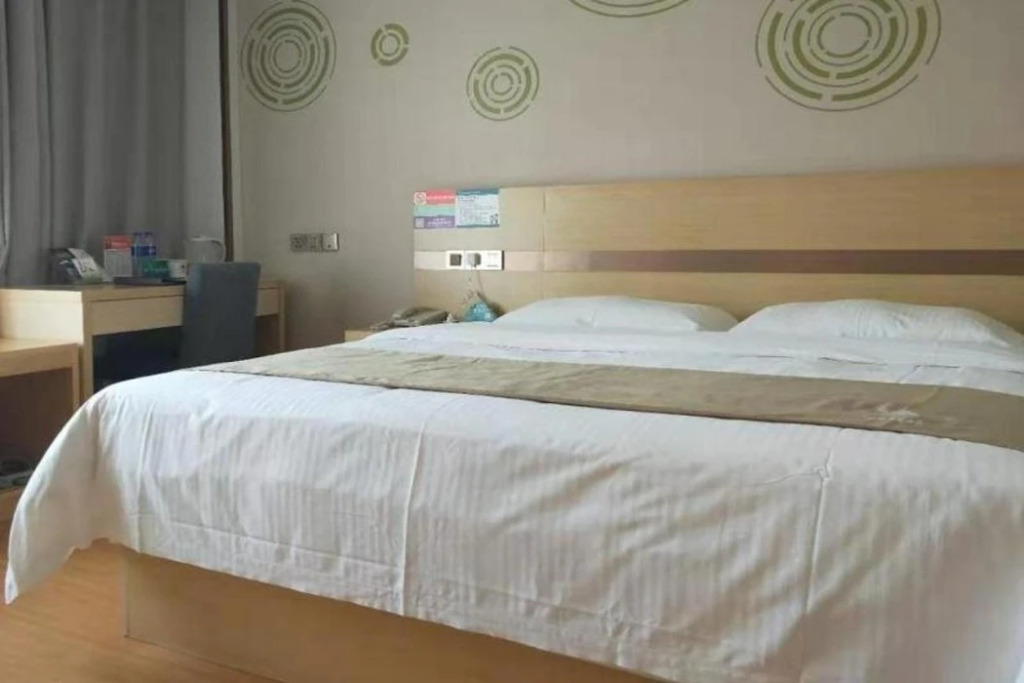 GreenTree Inn Pingdingshan Wanda Plaza Branch