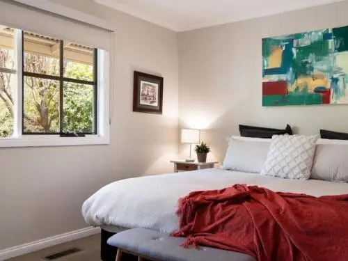 Serena- a stones throw from Lake Daylesford
