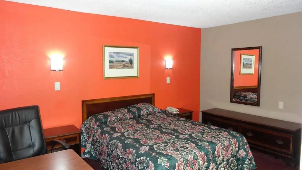 Country Club Motel