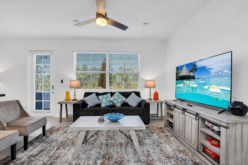 860 Longboat in Davenport