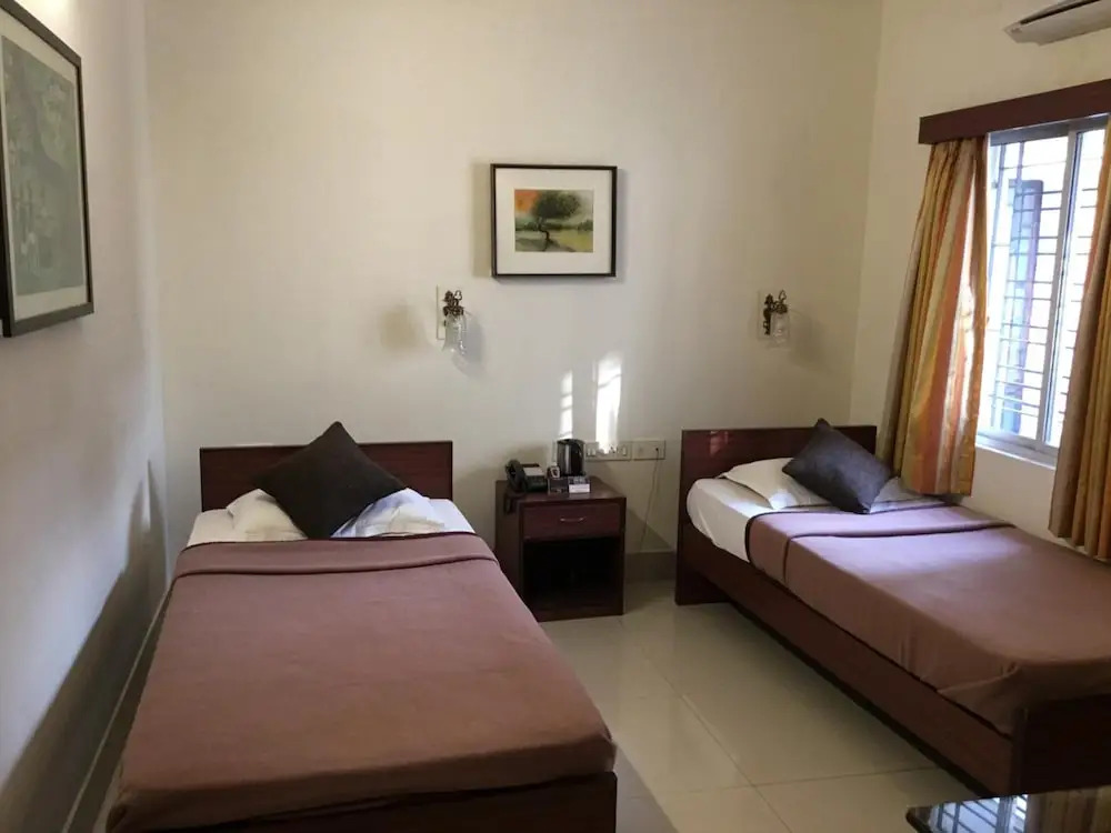 66/2B The Guest House