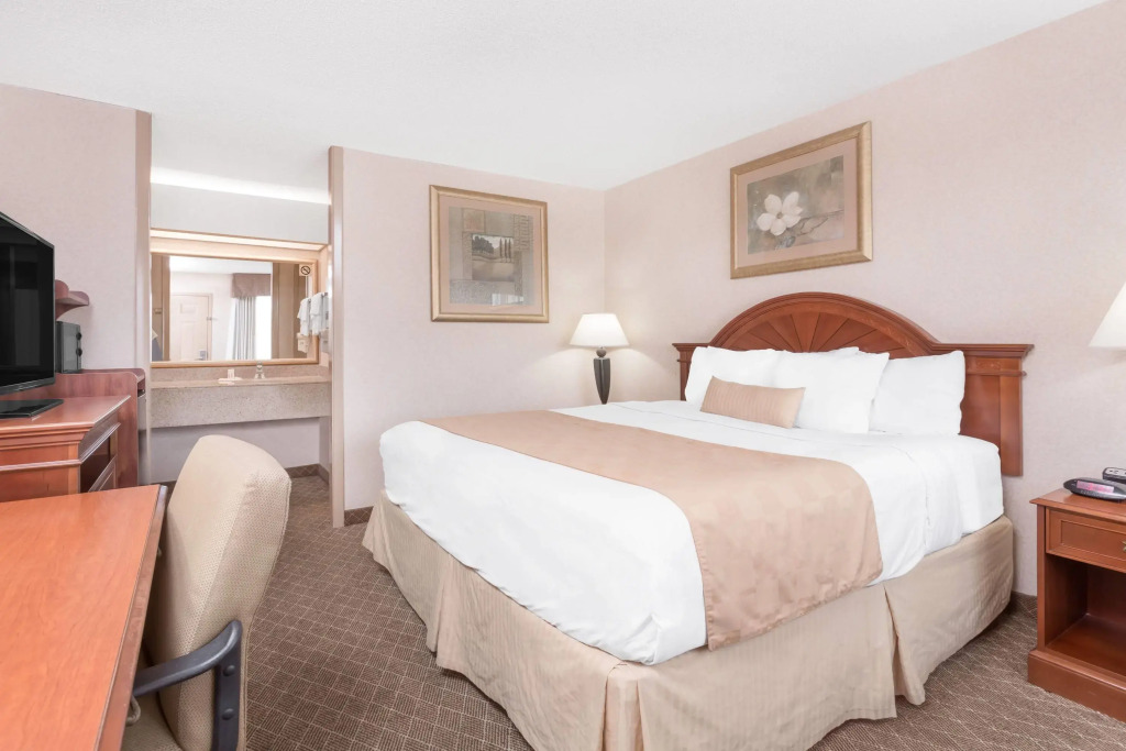Ramada by Wyndham Macon