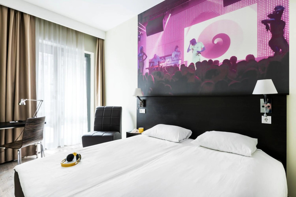 Отель Comfort LT - Rock n Roll Vilnius