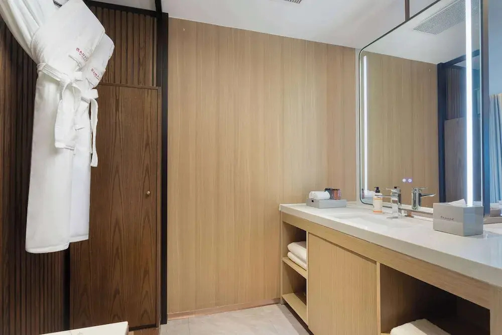Ramada By Wyndham Zhuhai Xiangzhou
