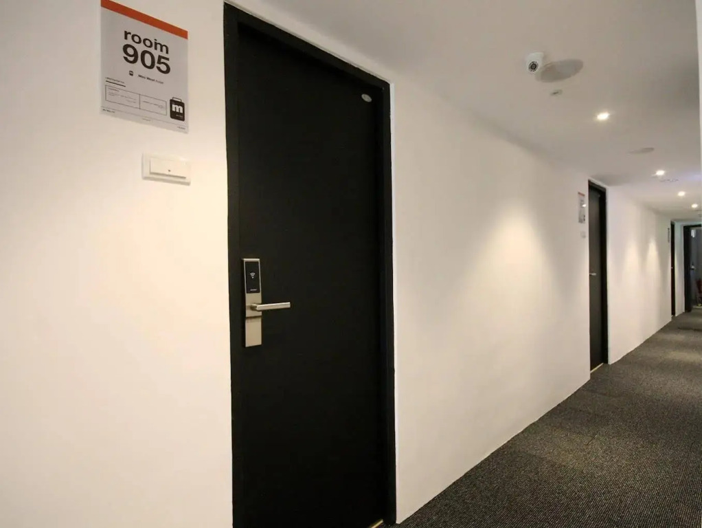 Mini West Hotel