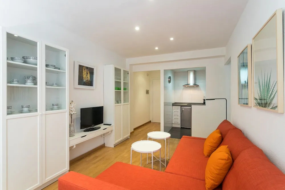 ApartUP Guimera Center