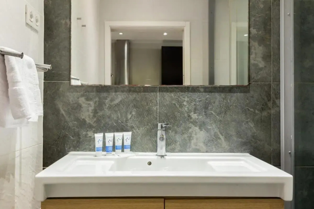 Bright and modern 3bedroom in Las Ramblas 2 1B