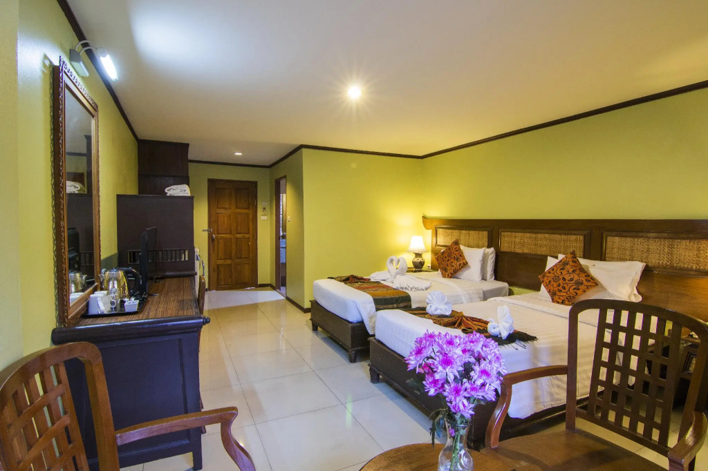 Phuphaya Resort Pattaya