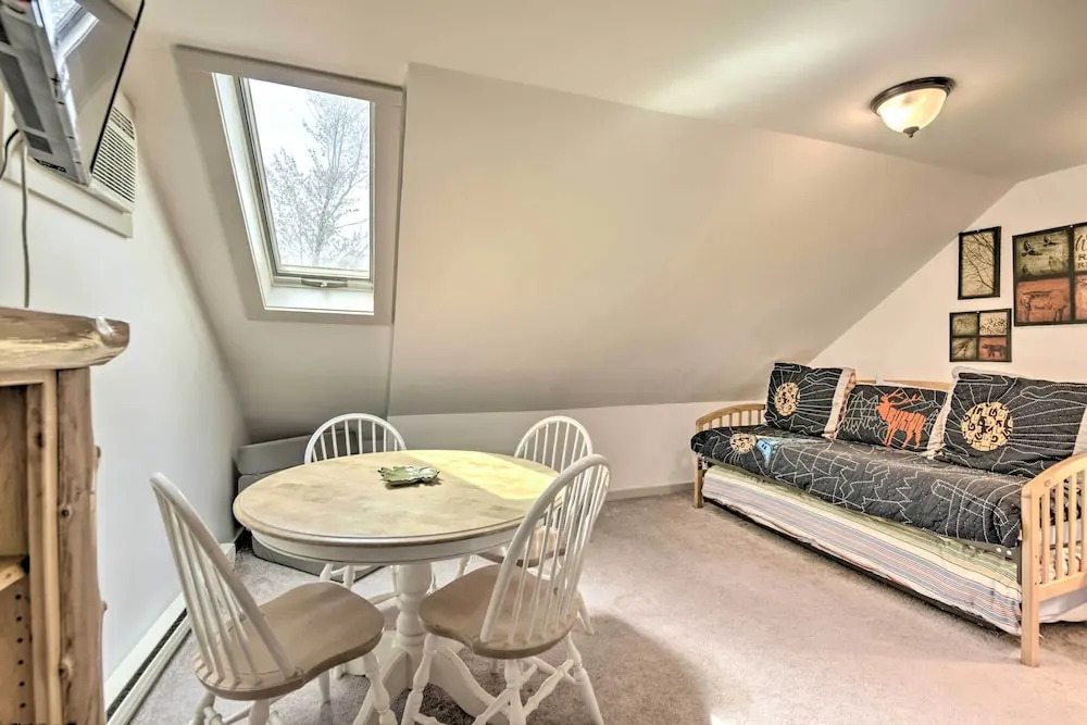 Townhome w/ Deck: Walk to Mirror Lake & Main St!