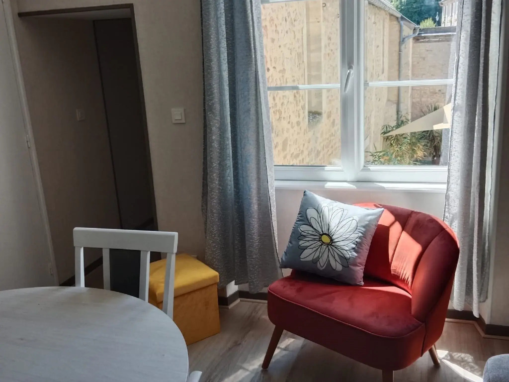 Modern apartment in Bayeux near Tapestry Museum